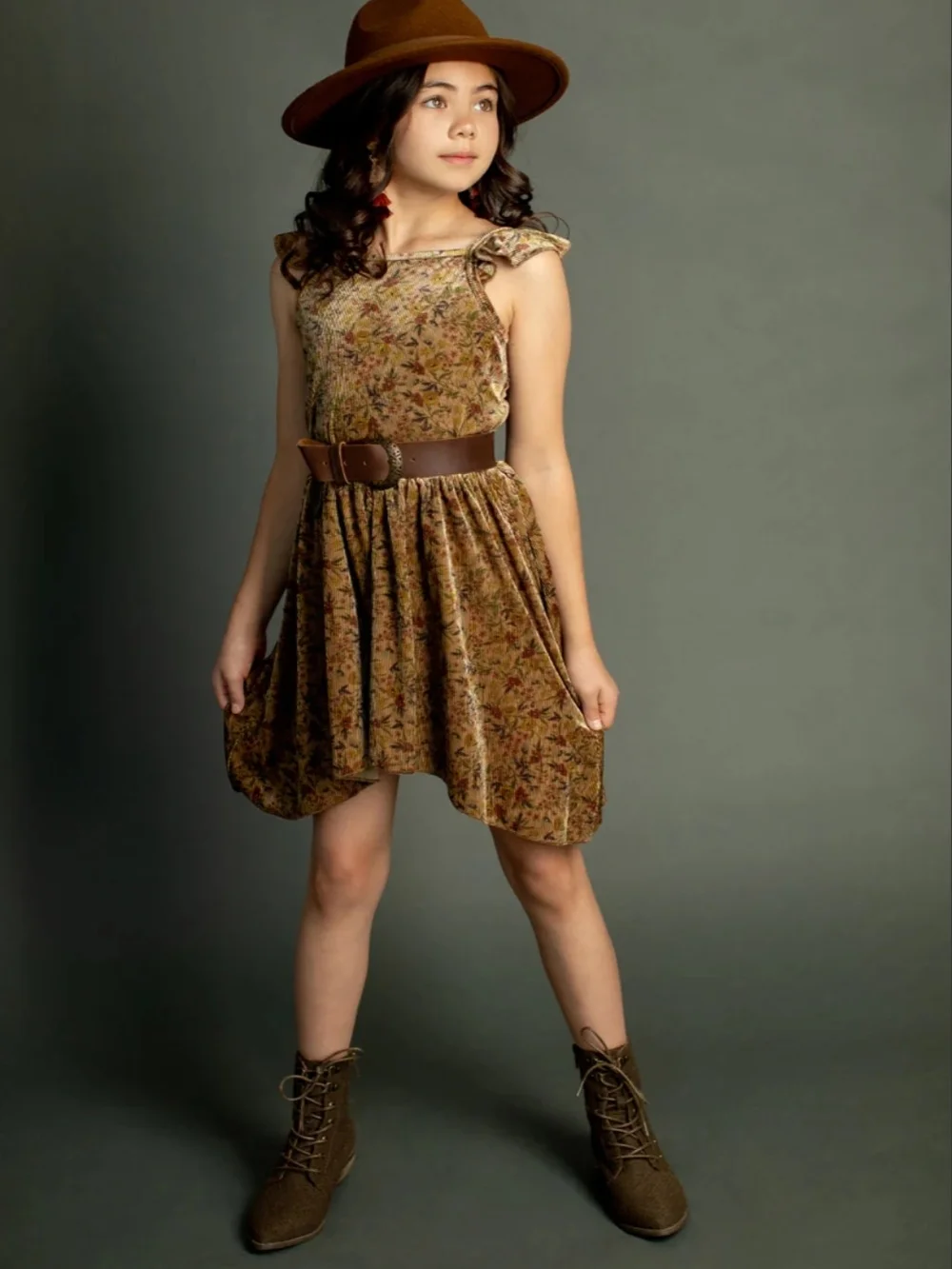 JOYFOLIE Eliza Boot in Brown size 2 Youth